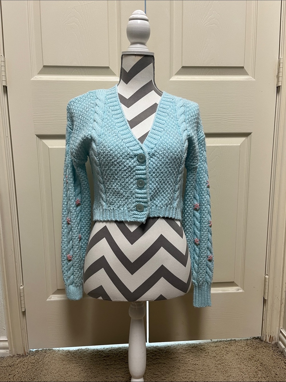 wild fable Light Blue Cropped Cable-Knit V-Neck Cardigan with Pink Accent